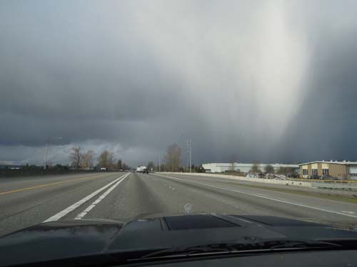人在旅途--風雨中